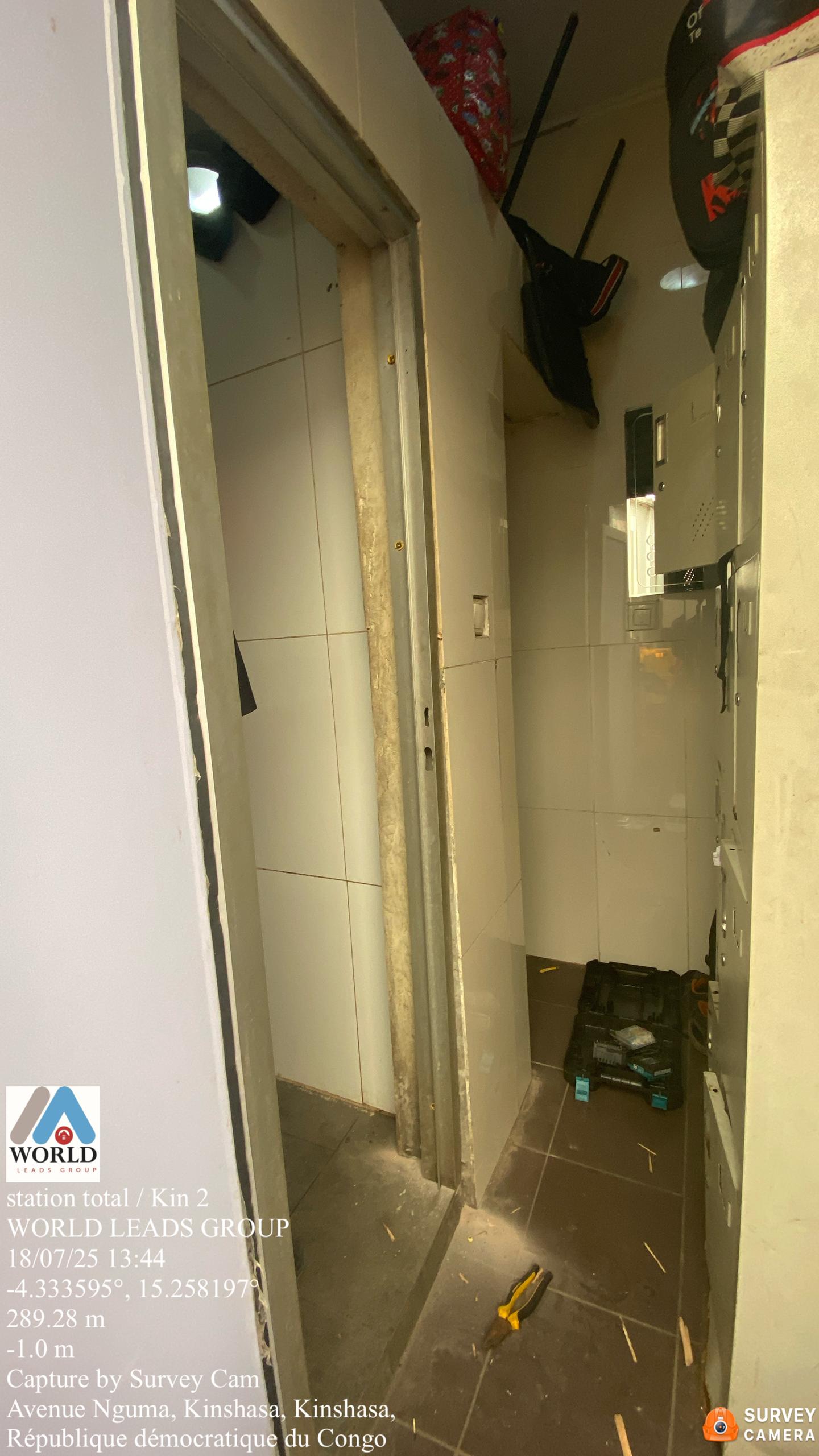 Pendant les travaux - Station-service Kin 2 - Travaux de serrurerie